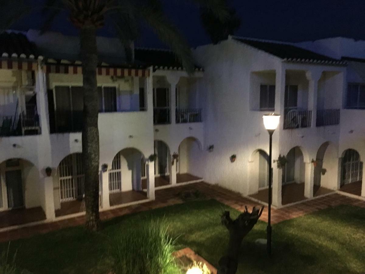 Rio Marina Apartment Нерха Екстериор снимка